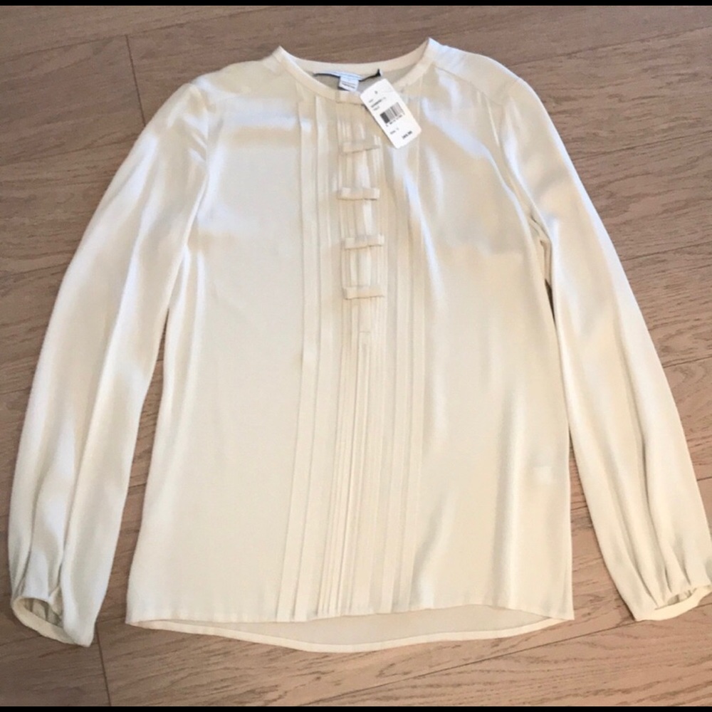 DVF Silk Bow Detail Blouse Size 2 NWT
